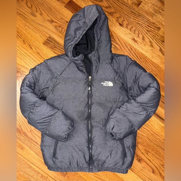 The North Face Black and Gray Puffer Jacket - Picture 2 of 2